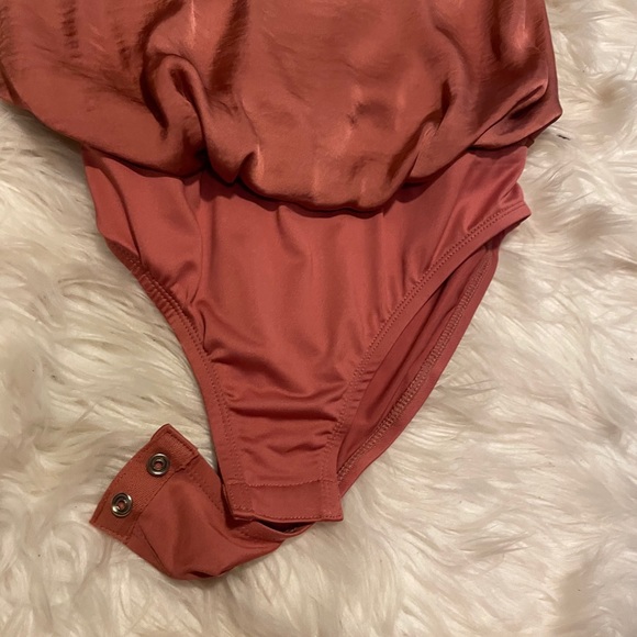 Satin like body suit, new, small - Picture 2 of 3